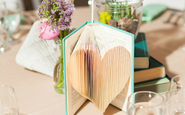 15-anos-livros-decoracao-8