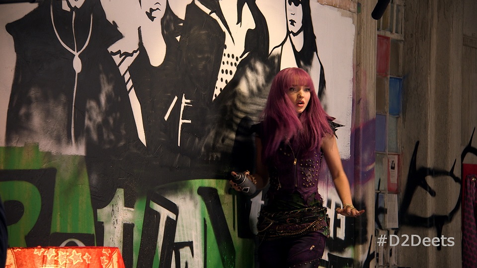 descendentes-2-bastidores-mal descendentes-2-bastidores-mal