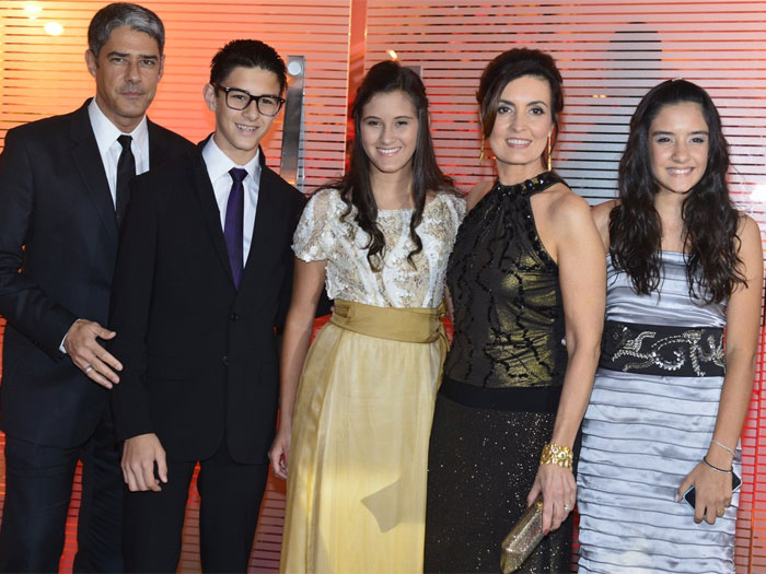 trigemeos-bonner-fátima-15-anos AG News