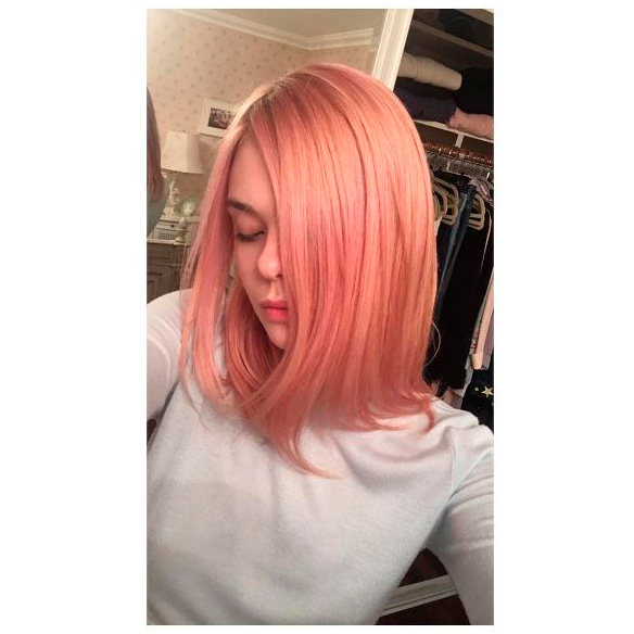 elle-fanning-cabelo-rosa (Instagram)