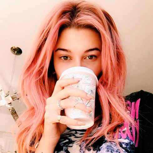 hailey-baldwin-cabelo-rosa (Instagram)