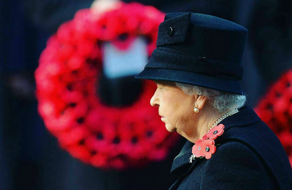 rainha-elizabeth-ii-remembrance-day