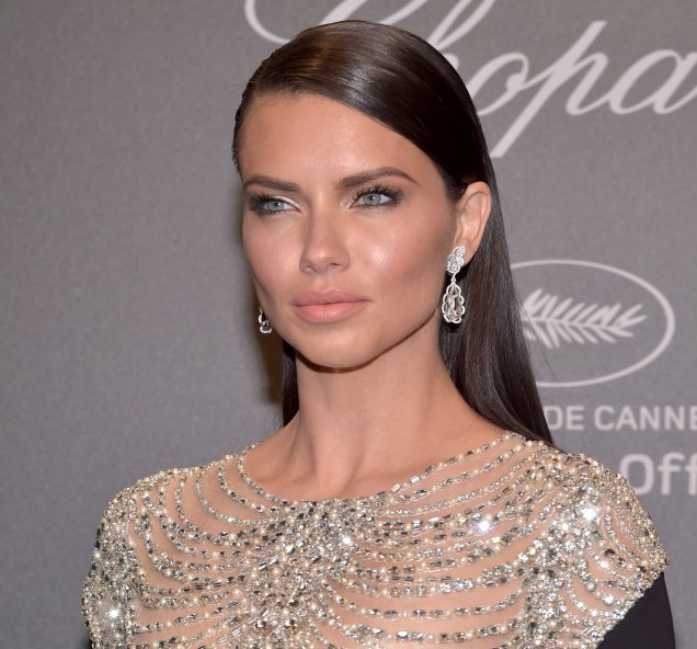 Adriana Lima é a segunda brasileira do ranking, e em 4º lugar ganha US$ 10,5 milhões. Adriana Lima é a segunda brasileira do ranking, e em 4º lugar ganha US$ 10,5 milhões.