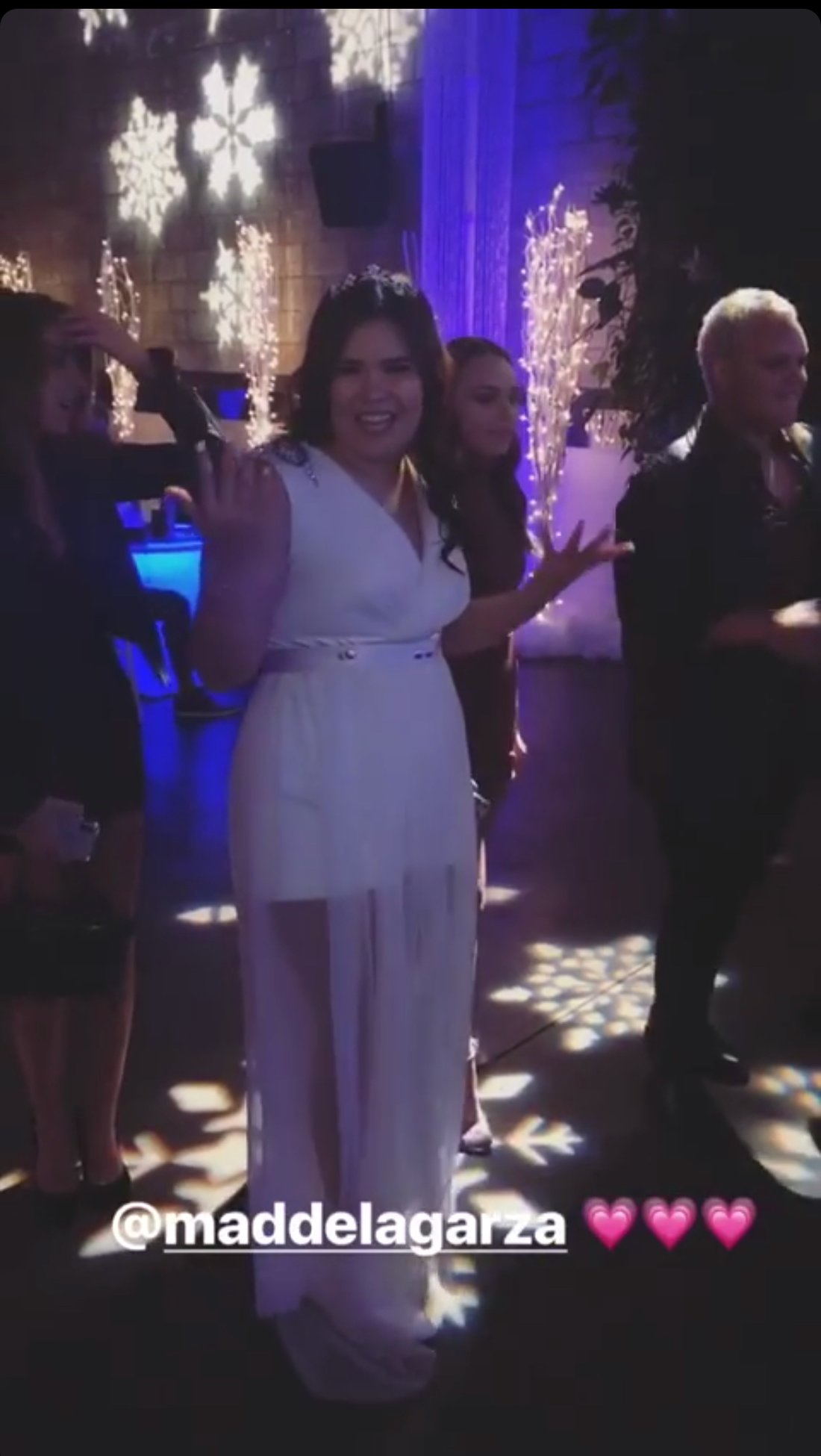 madison de la garza (3)