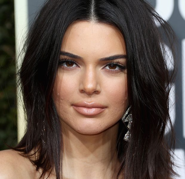 kendall-jenner-espinha-globo-de-ouro