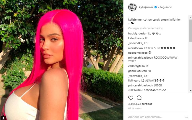 kylie-jenner-cabelo-rosa-coachella-2