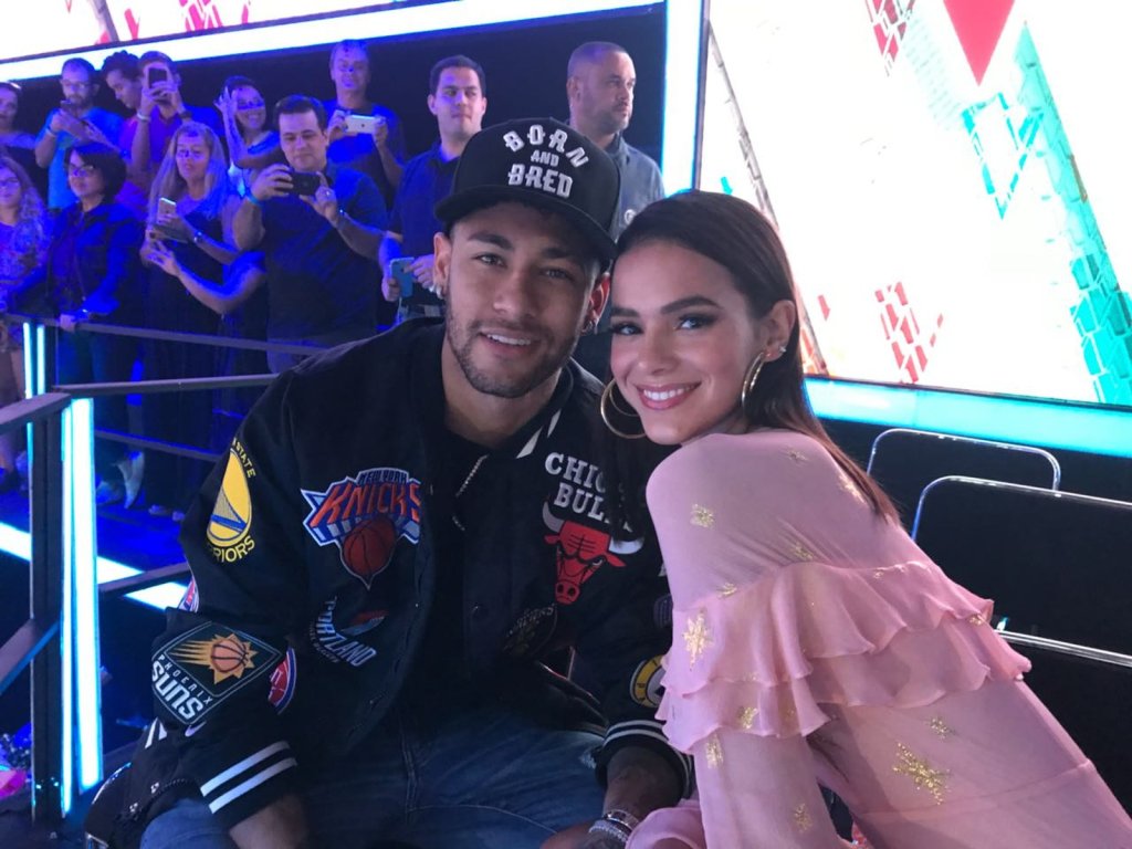 neymar-bruna-marquezine-final-the-voice-kids