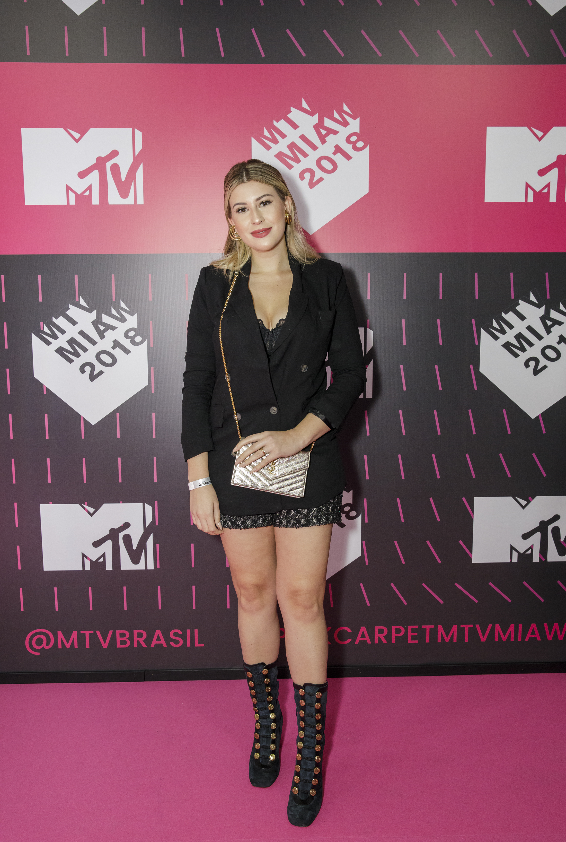 niina-secrets-look-mtv-miaw-2018 niina-secrets-look-mtv-miaw-2018