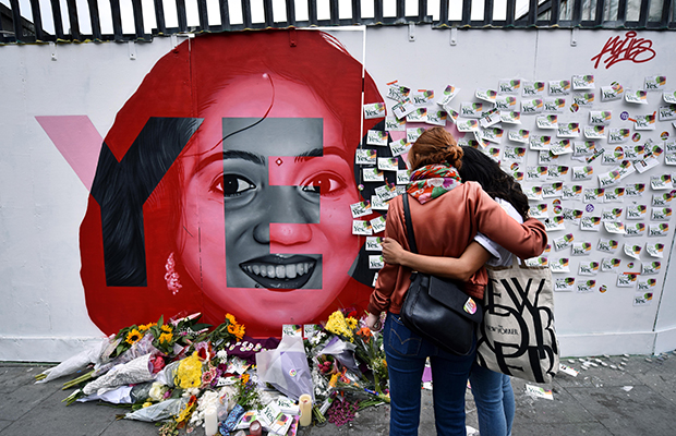 Legalização do aborto na Irlanda termina em festa: ‘por Savita!’
