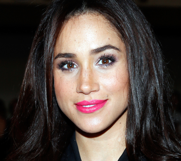 meghan-markle-batom-rosa