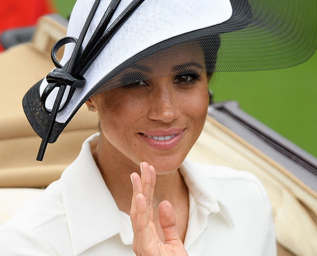 meghan-markle-evento-real-sobrancelha meghan-markle-evento-real-sobrancelha
