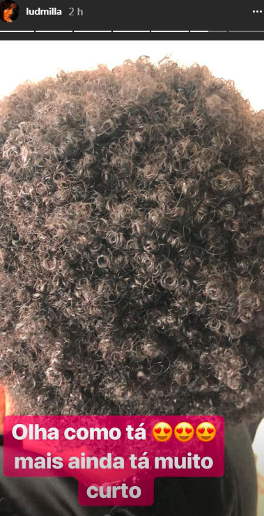 Transição capilar: Ludmilla mostra cachos que estão crescendo no Instagram Stories Transição capilar: Ludmilla mostra cachos que estão crescendo no Instagram Stories