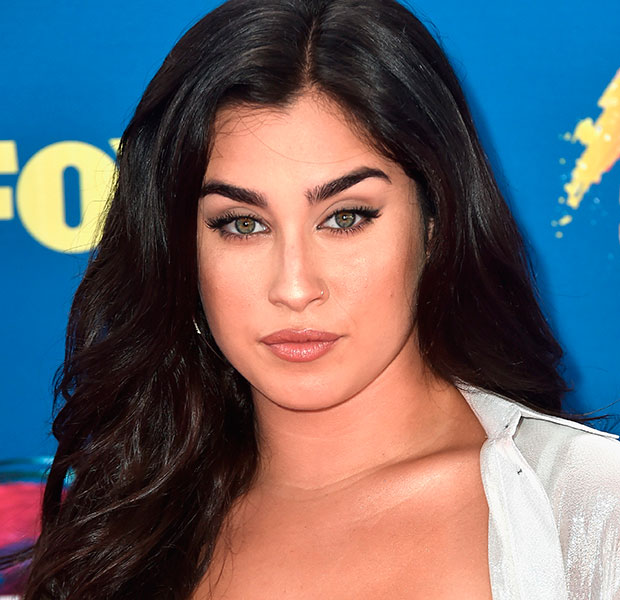 make-cabelo-famosas-teen-choice-awards-2018-lauren-jauregui