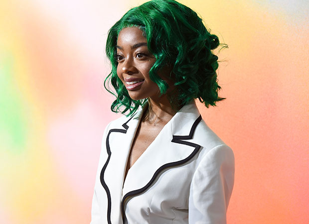 skai-jackson-cabelo-verde