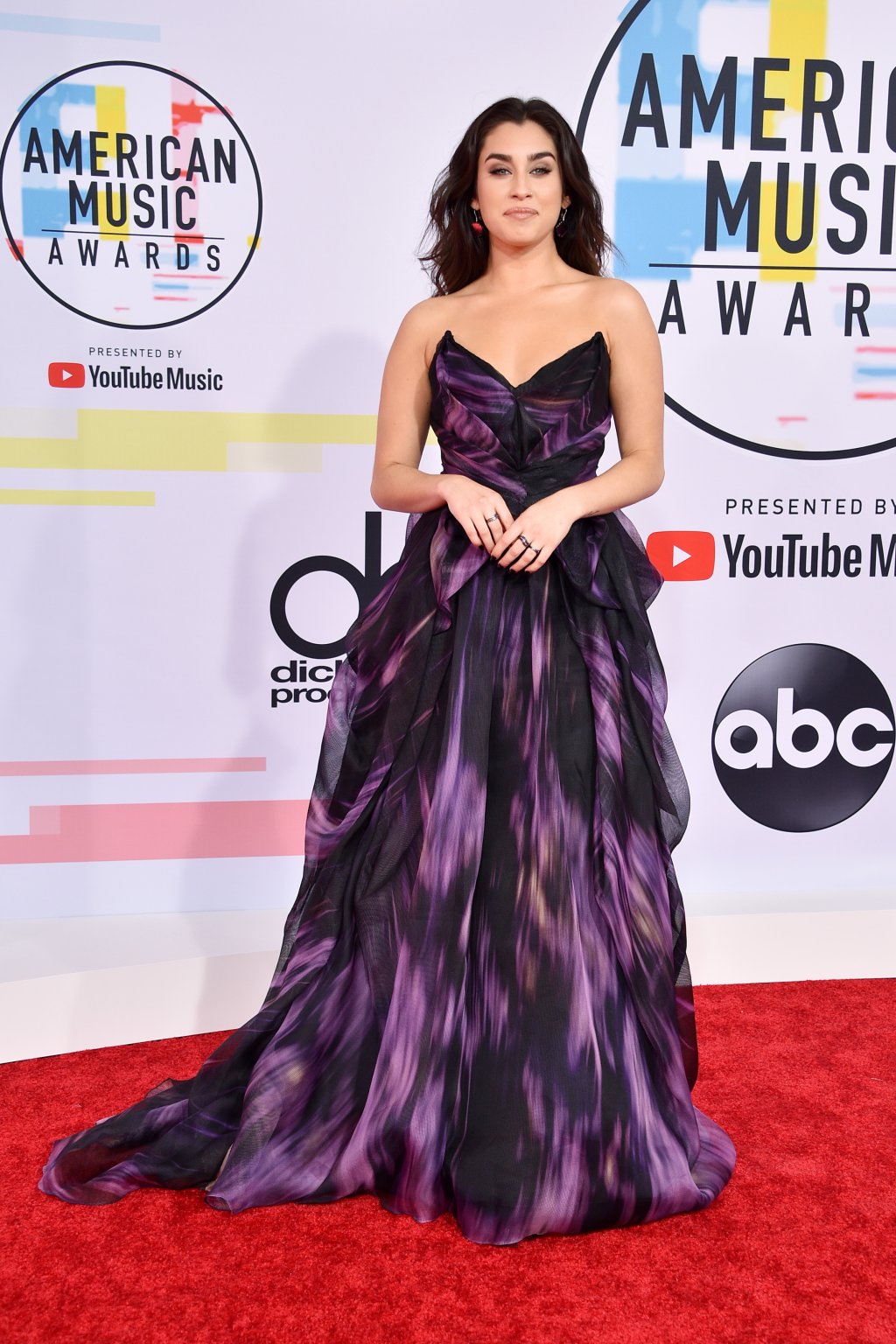 look-lauren-jauregui-ama-2018