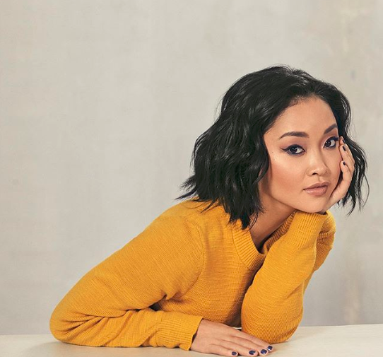 Lana Condor mudou a cor do seu cabelo