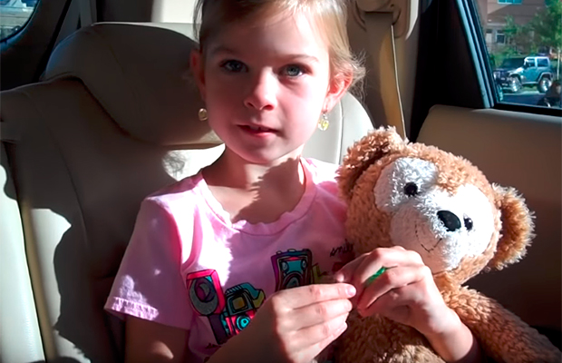 Por quanto tempo dormimos? A Lily, do meme da Disneyland, está enorme!