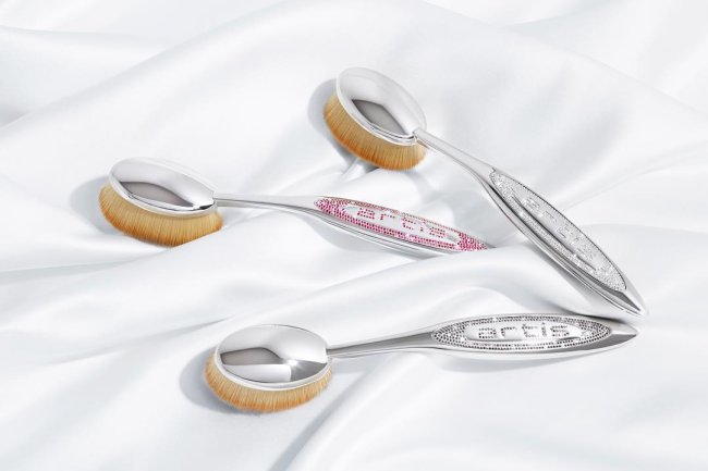 pincel-de-maquiagem-luxo-diamantes pincel-de-maquiagem-luxo-diamantes