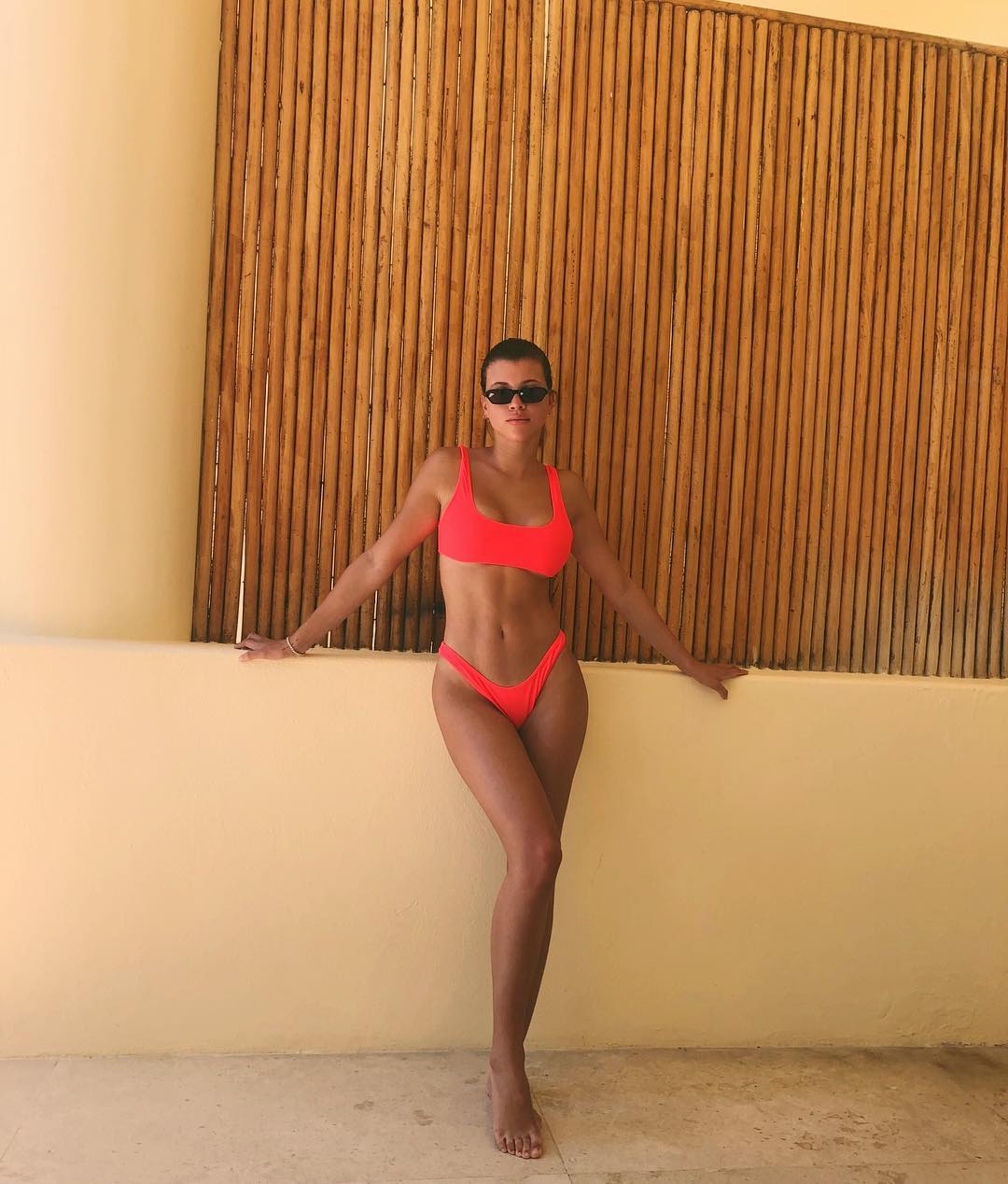 sofia-richie-biquini-neon-tendencia Sofia Richie tendência biquíni néon