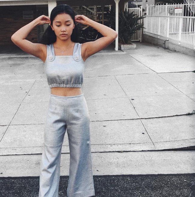 Lana Condor look ano novo