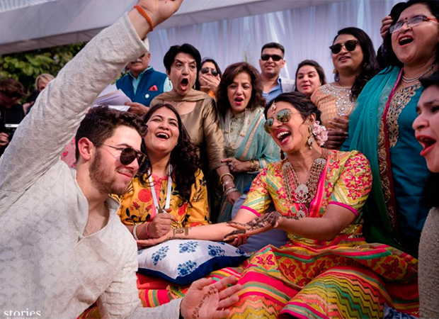 Que produção! Priyanka Chopra estava radiante em seu 1º dia de casamento