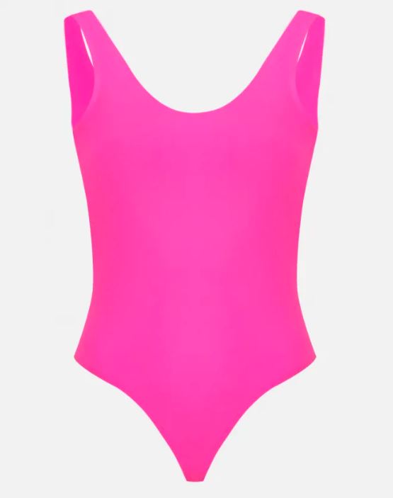Body rosa néon da Amaro (R$ 129,90*). Body rosa néon da Amaro (R$ 129,90*).