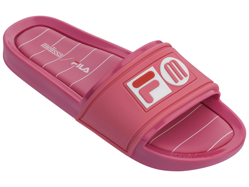 Chinelo slide rosa Melissa / FILA (R$ 150*). Chinelo slide rosa Melissa / FILA (R$ 150*).