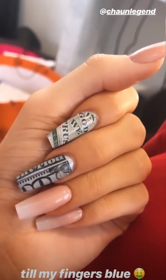 nail-art-kylie-jenner-1 nail-art-kylie-jenner-1