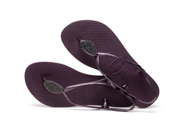 Sandália Luna Mystical, Havaianas, R$ 109,99* Sandália Luna Mystical, Havaianas, R$ 109,99*