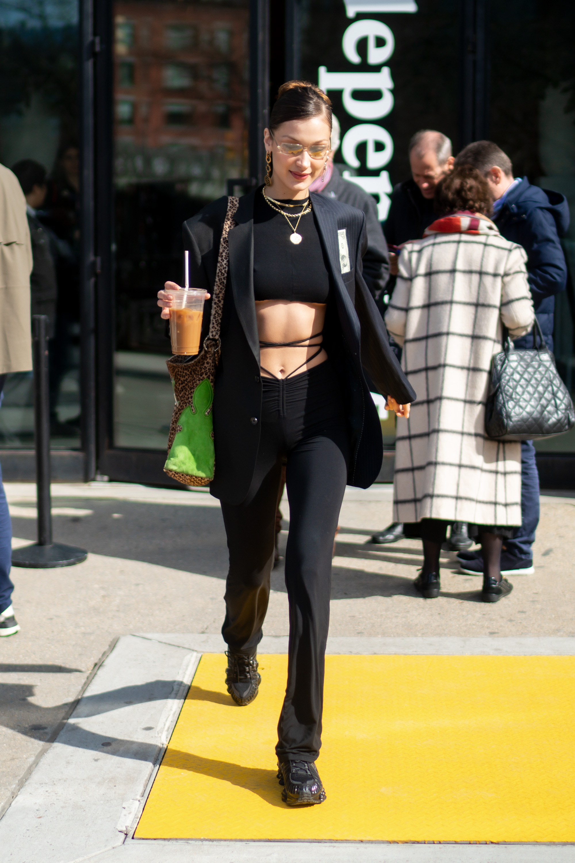 look-do-dia-bella-hadid