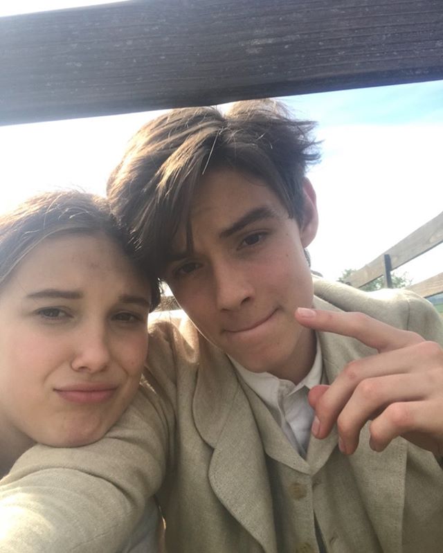 louis-patridge-enola-holmes-fotos-insta