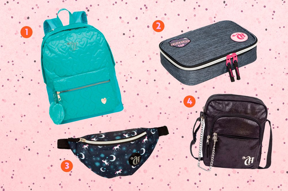 mochilas-colecao-capricho-sestini-011 Montagem com quatro produtos da coleção de mochilas da CAPRICHO com a Sestini em um fundo rosa com bolinhas. Em cima, tem uma mochila azul turquesa e um estojo jeans. Embaixo, uma pochete com estampa de constelação e uma shoulder bag preta.