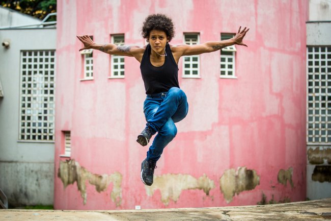 Do quintal de casa ao Cirque du Soleil: Itsa conquistou o mundo dançando Do quintal de casa ao Cirque du Soleil: Itsa conquistou o mundo dançando