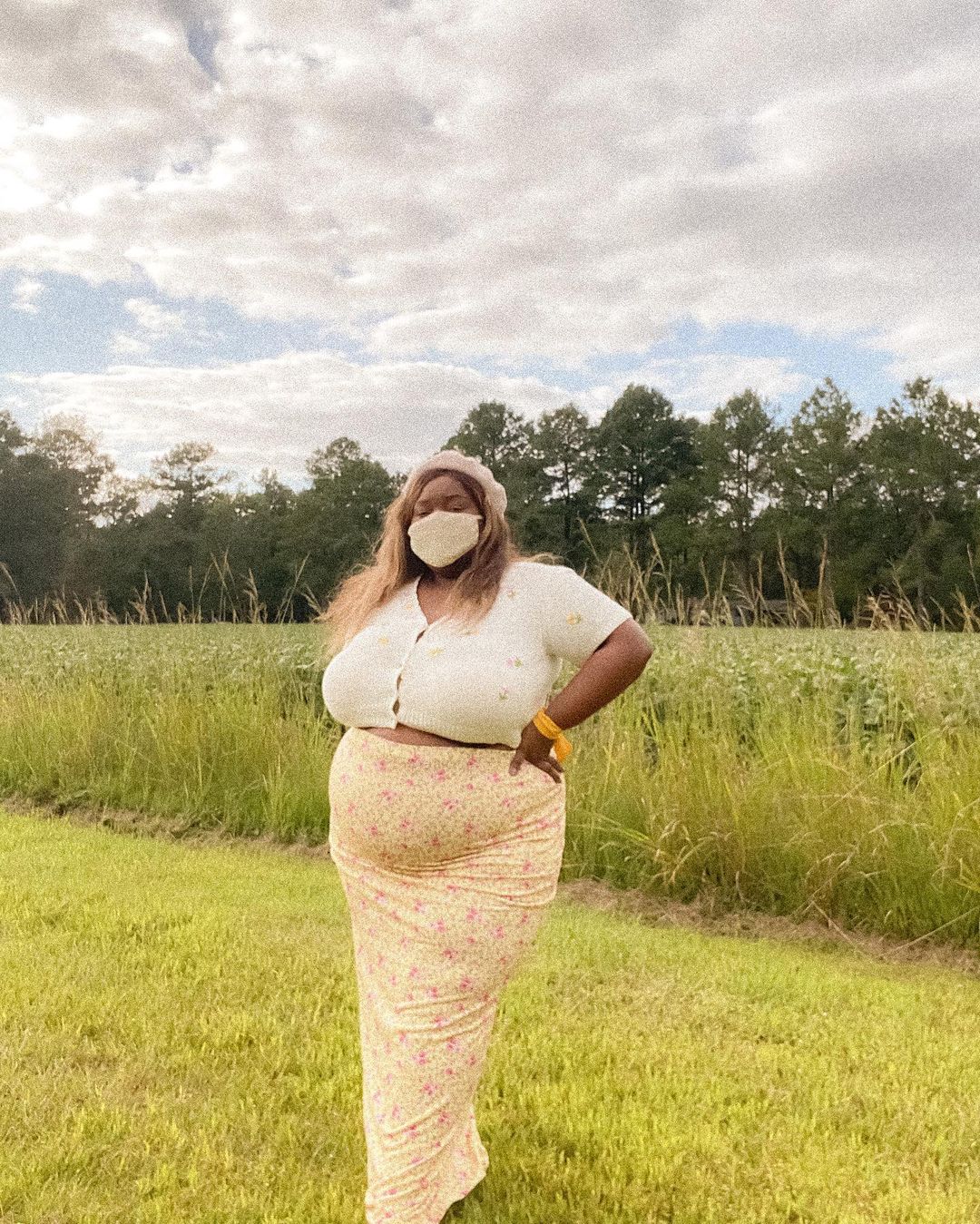 look-cottagecore-xo_aprilj_xo Look com cropped e saia longa cottagecore