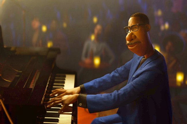 Oscar não dá estatueta póstuma para Chadwick Boseman; veja os vencedores Cena da animação Soul; protagonista toca piano em um clube de jazz