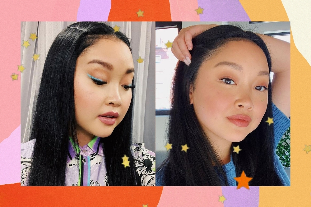 Montagem com duas fotos da atriz Lana Condor, com fundo colorido e estrelinhas douradas. Na foto da esquerda ela Ela usa um vestido colorido estampado, cabelo solto, delineado azul e pele natural. Na foto da direita ela usa uma camiseta azul, cabelo solto, make natural com batom nude.