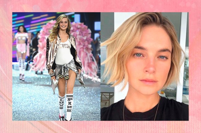 Colagem com duas imagens de Bridget Malcolm. Na primeira, a modelo está na passarela durante um desfile da Victoria's Secrets usando body branco com 