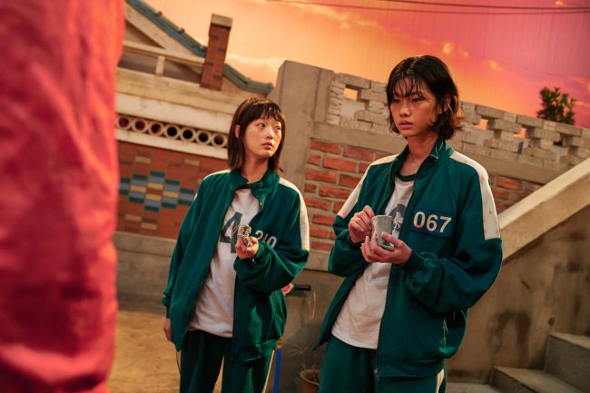 Round 6: entenda as metáforas e críticas por trás do k-drama da Netflix Fotos da série Round 6. Competidores mulheres em cena
