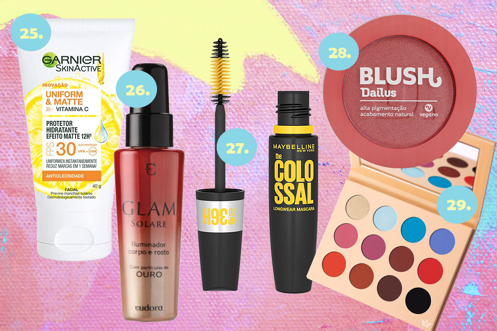 Montagem em fundo rosa, amarelo e azul com cinco produtos de beleza para o verão. Protetor solar com cor, creme iluminador para corpo, máscara de cílios, blush e paleta de sombras.