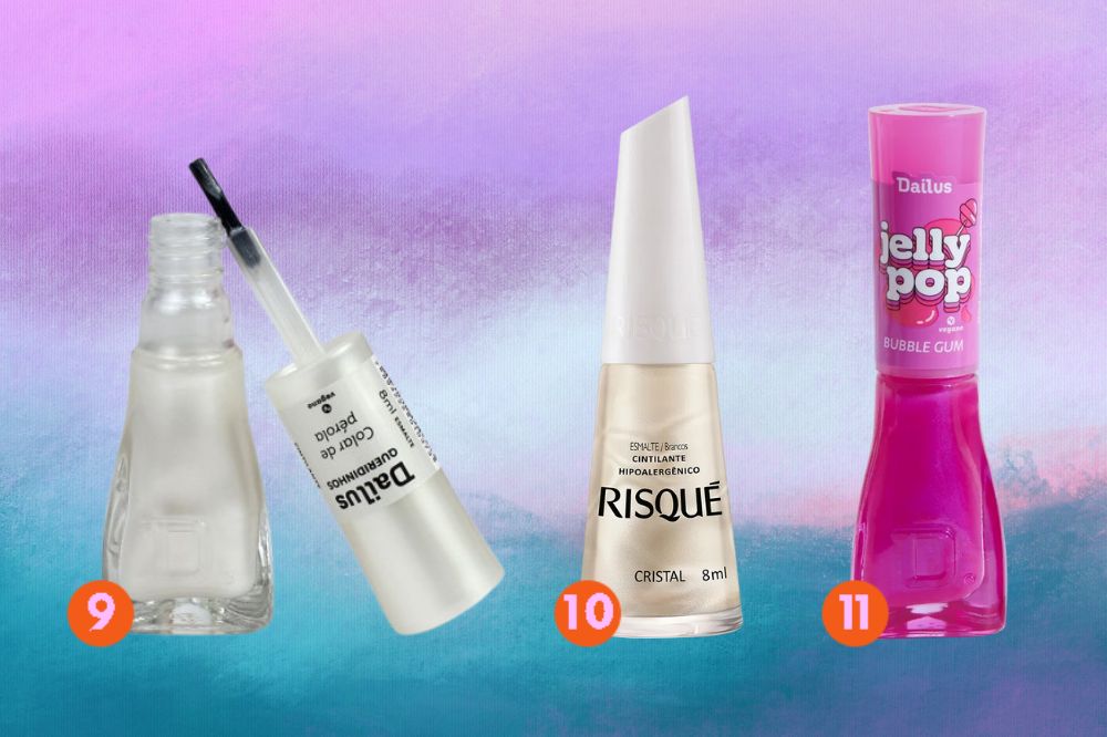 opções de esmaltes para reproduzir a glazed donut nails, unha perolada de Hailey Bieber 03 Montagem em fundo de diferentes tonalidades de roxo e azul em degradê de opções de bases e esmaltes para você reproduzir a glazed donut nails.