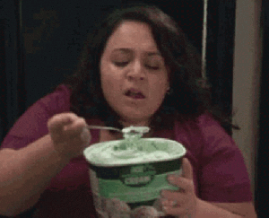 gif de pessoas tomando sorvete gif de pessoas tomando sorvete
