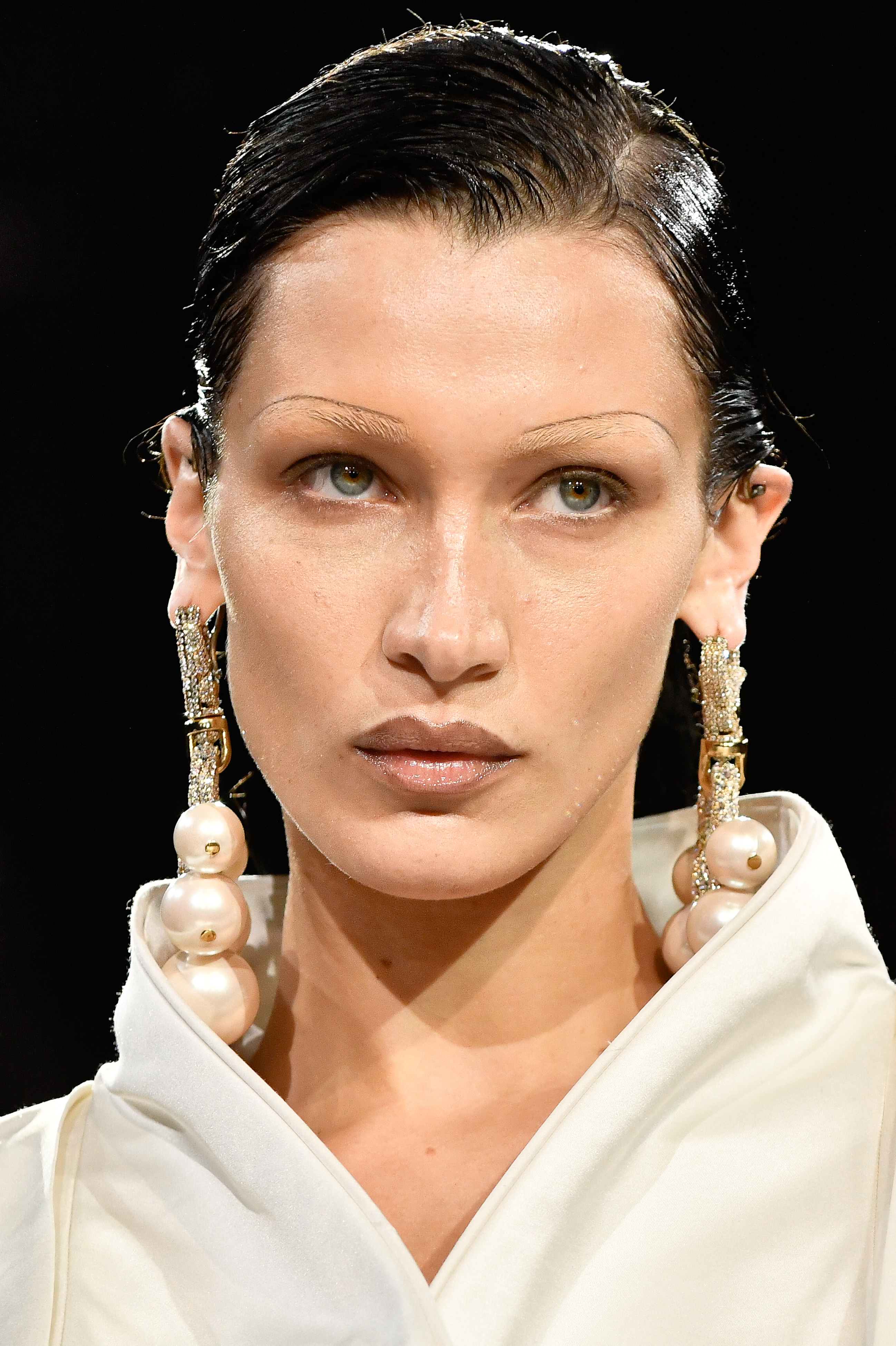 Bella Hadid no desfile de primavera-verão 2023 da Vivienne Westwood na semana de moda de Paris