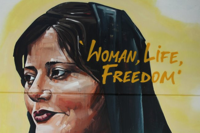 Ilustração de Mahsa Amini em Sidney, na Austrália Ilustração de Mahsa Amini em Sidney, na Austrália
