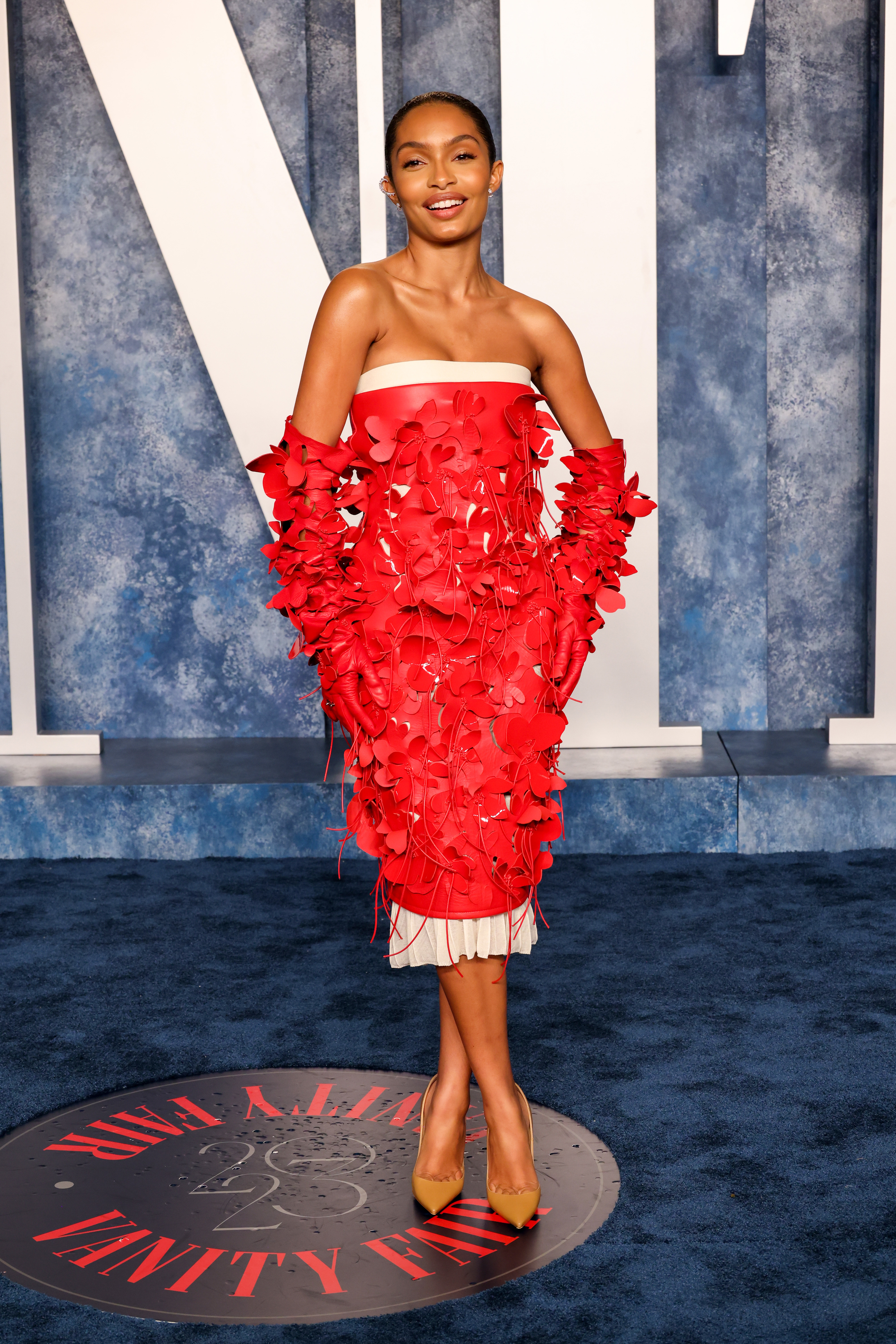 Yara Shahidi na festa pós-Oscar 2023 da Vanity Fair