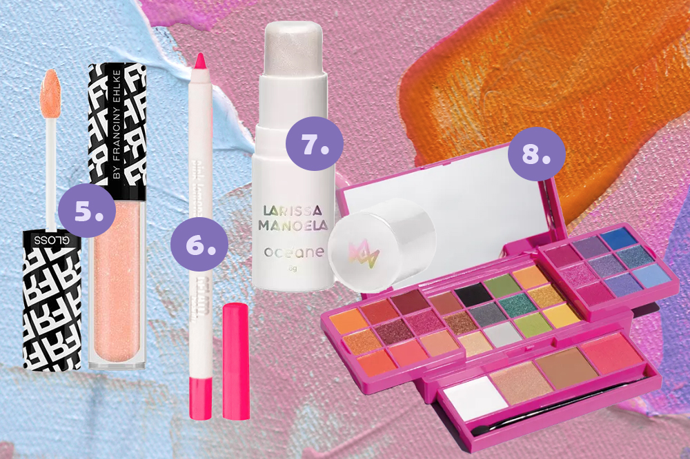 Montagem em fundo azul, rosa e laranja com quatro produtos de maquiagem para usar em festival de música: gloss, lápis rosa, iluminador em stick e paleta de sombras coloridas