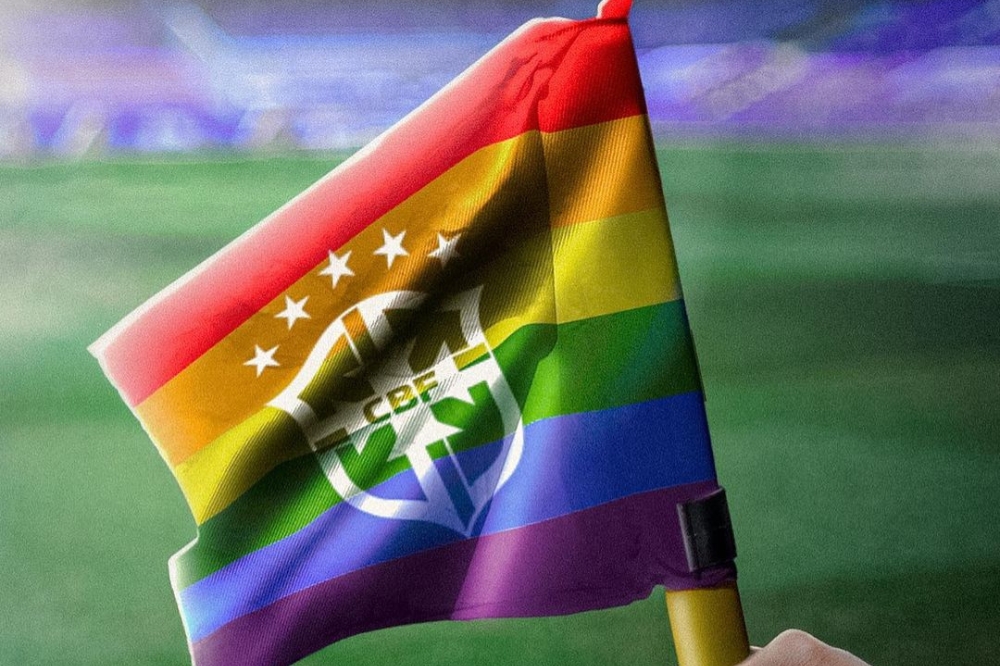 bandeira lgbt com o logo da CBF estampado