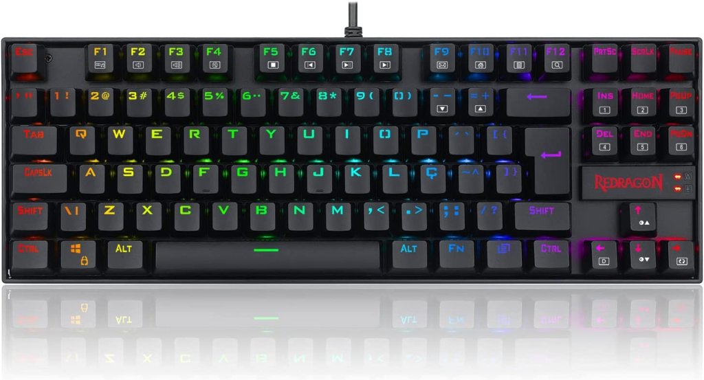 Teclado preto com botões coloridos