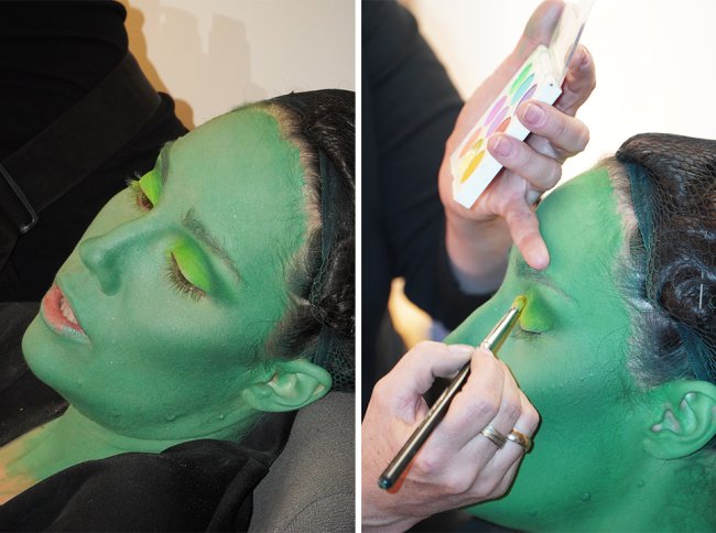 editorial-wicked-maquiagem-elphaba- Myra Ruiz como Elphaba nos bastidores de Wicked