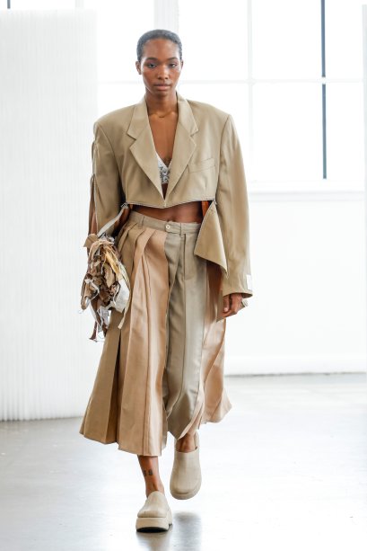 Estilista Gabrielle Pilotto apresenta coleção 'Suture' Estilista Gabrielle Pilotto apresenta coleção 'Suture'