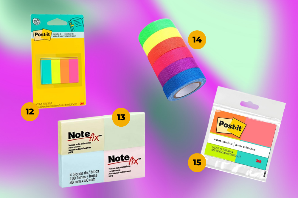 15 itens de papelaria que vão te ajudar a se organizar melhor em 2024 Imagem de três pacotes de adesivos pequenos de papel e um conjunto de fita adesiva colorida, em um fundo verde e roxo